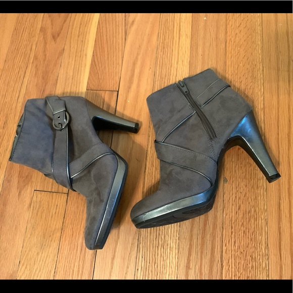 Christian Siriano gray booties - Picture 2 of 2